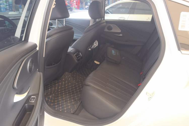Used Chery Fengyun A8 2024 127 Long-Distance Edition Standard Version Left Rear Seat