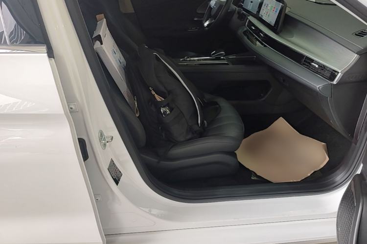 Used Chery Fengyun A8 2024 127 Long-Range Version Comfort Edition Right Front Seat