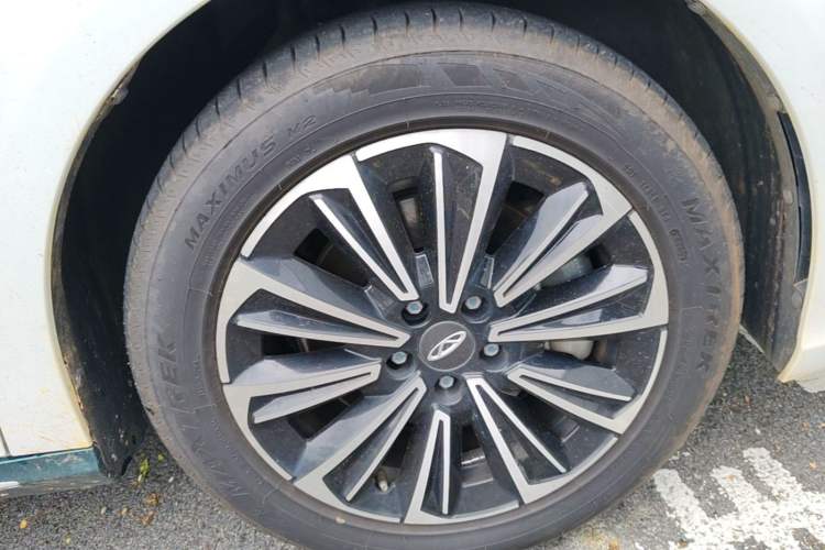 Used Chery Fengyun A8 2024 127 Yufeng Edition Right Front Wheel Hub
