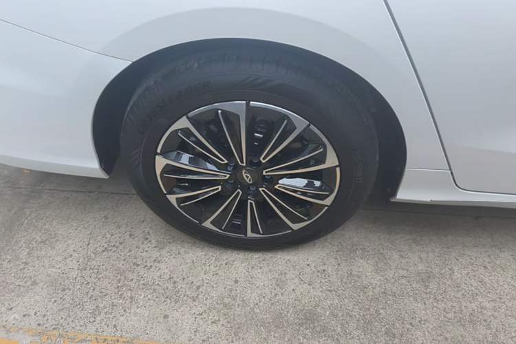 Used Chery Fengyun A8 2024 127 ZHU FENG Version Right Rear Wheel Hub