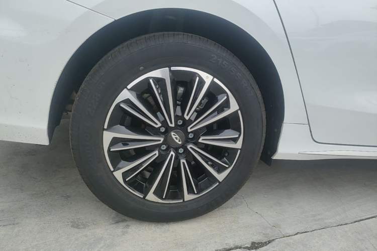 Used Chery Fengyun A8 2024 127 Yufeng Edition Right Rear Wheel Hub