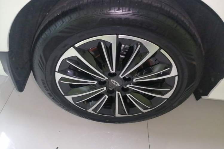 Used Chery Fengyun A8 2024 127 Long-Distance Edition Standard Version Right Rear Wheel Hub
