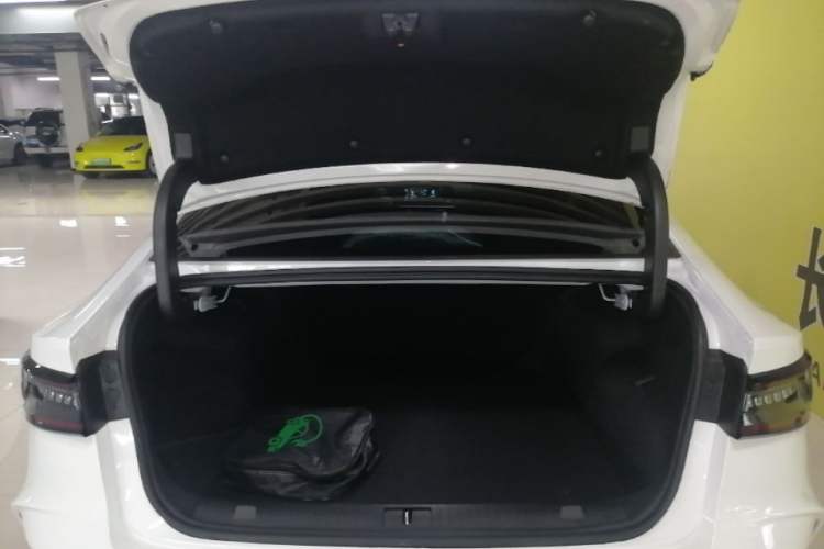 Used Chery Fengyun A8 2024 127 Long-Distance Edition Standard Version Trunk