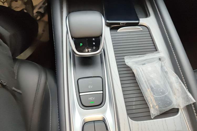 Used Chery Fengyun A8 2025 145 Standard Edition Gear Lever