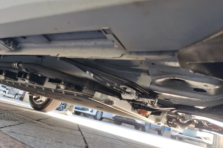 Used Chery Fengyun A8 2025 Model 70km Standard Version Chassis Front Right