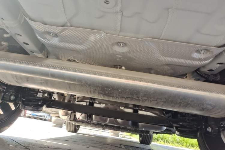 Used Chery Fengyun A8 2025 Model 70km Standard Version Chassis Rear