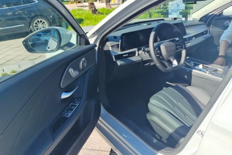 Used Chery Fengyun A8 2025 Model 70km Standard Version Driver Seat