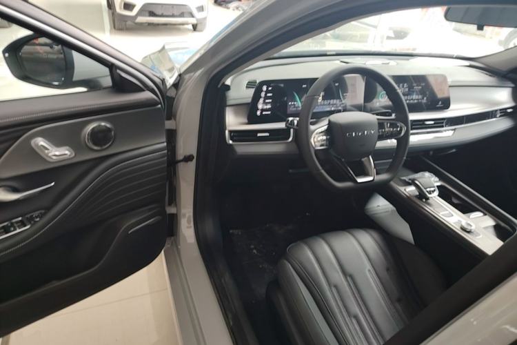 Used Chery Fengyun A8 2025 Model 70km Standard Version Driver Seat