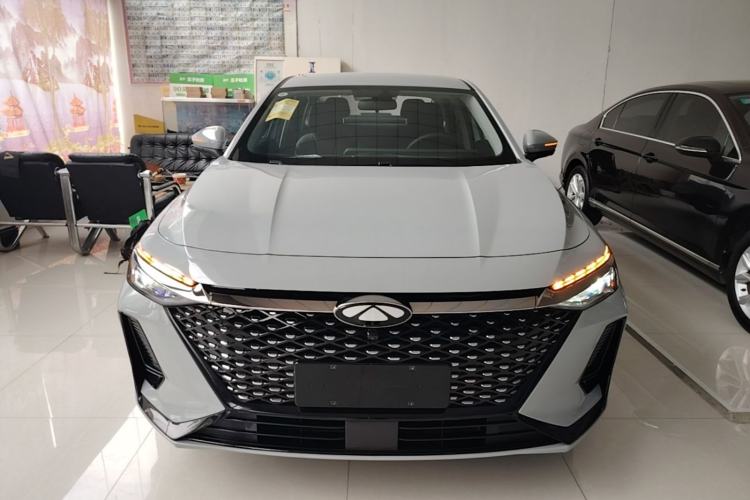 Used Chery Fengyun A8 2025 Model 70km Standard Version Front
