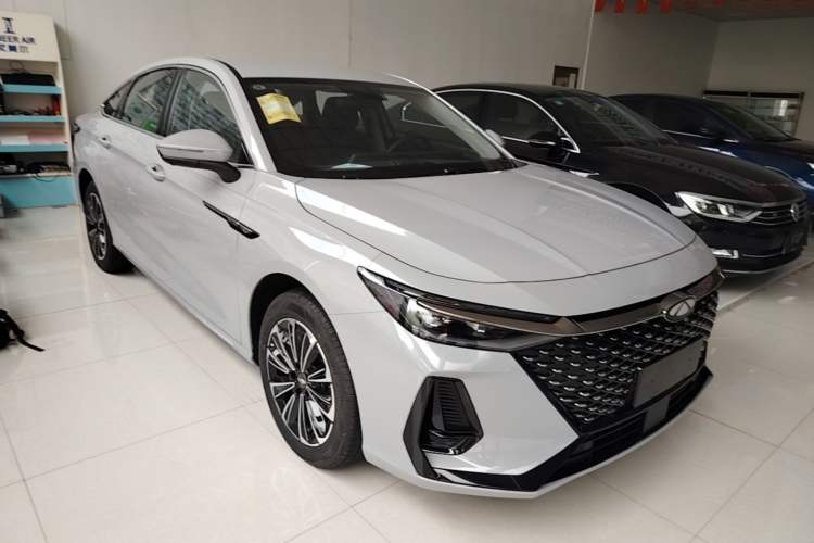 Used Chery Fengyun A8 2025 Model 70km Standard Version Front Right 45 Deg