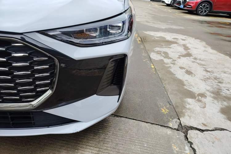 Used Chery Fengyun A8 2025 145 Luxury Edition Left Front Headlight