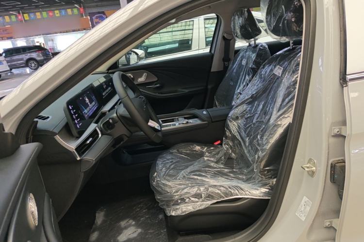 Used Chery Fengyun A8 2025 Model 70km Standard Version Left Front Seat