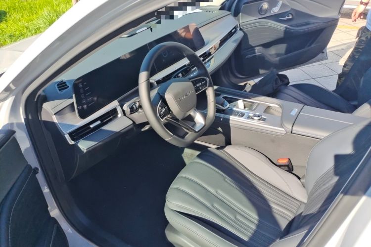 Used Chery Fengyun A8 2025 Model 70km Standard Version Left Front Seat