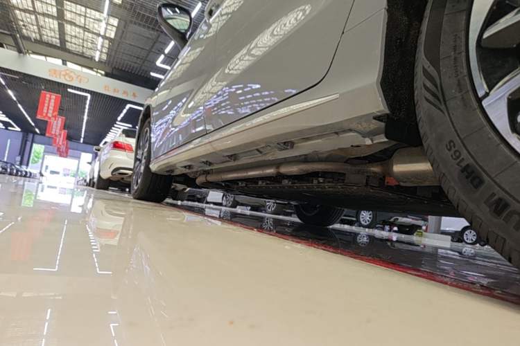 Used Chery Fengyun A8 2025 Model 70km Standard Version Left Side Sill