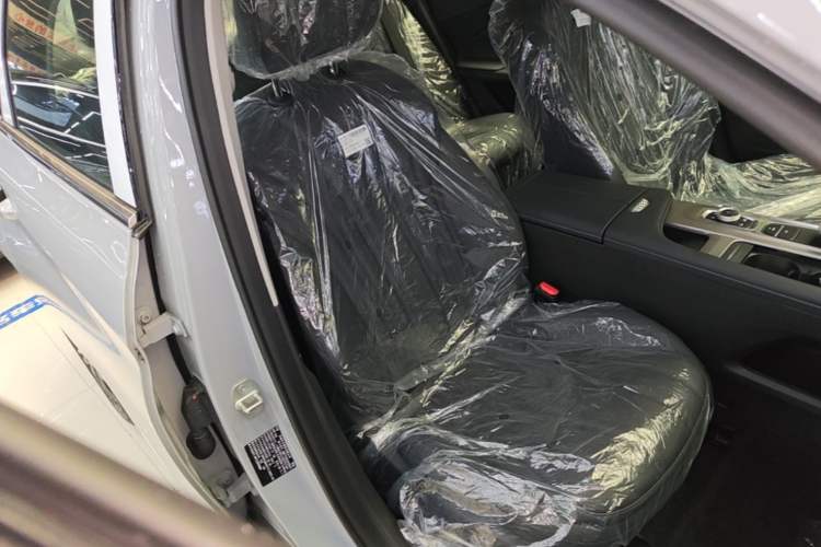 Used Chery Fengyun A8 2025 Model 70km Standard Version Right Front Seat