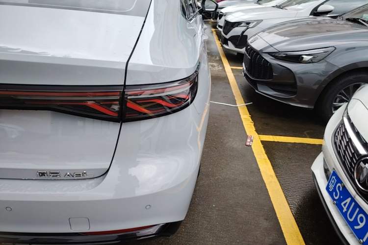 Used Chery Fengyun A8 2025 145 Luxury Edition Right Rear Taillight