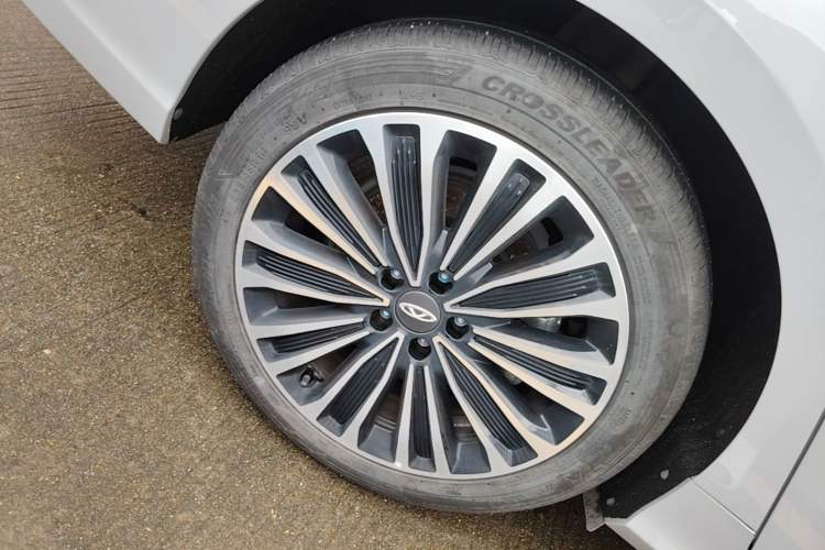 Used Chery Fengyun A8 2025 145 Luxury Edition Right Rear Wheel Hub