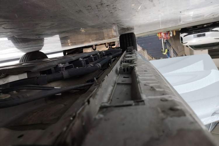 Used Chery Fengyun A8 2025 145 Luxury Edition Right Side Sill