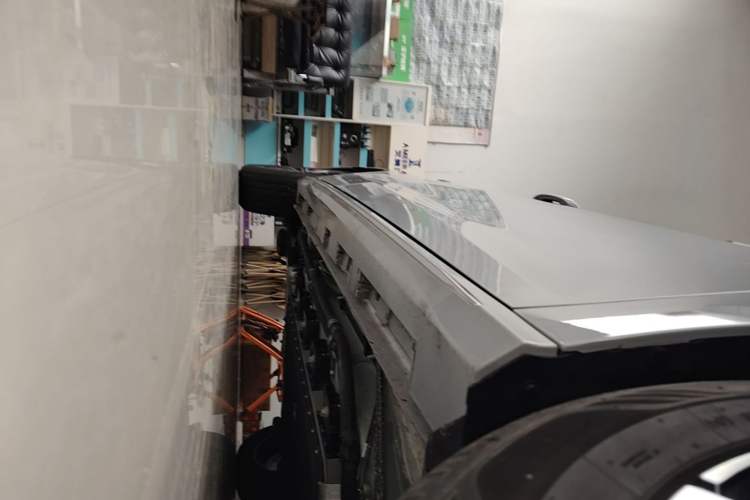 Used Chery Fengyun A8 2025 Model 70km Standard Version Right Side Sill