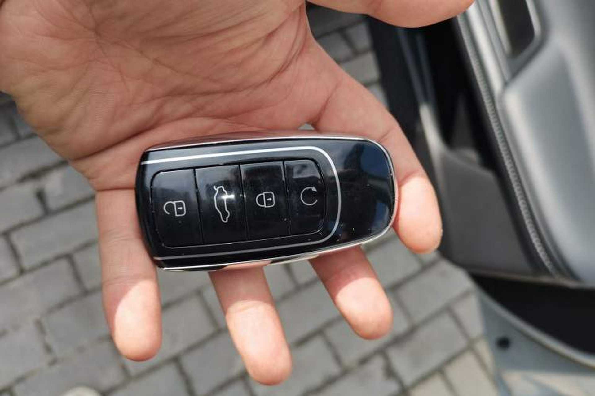 Used Chery Fengyun A8 2025 Model 70km Basic Version Vehicle Key