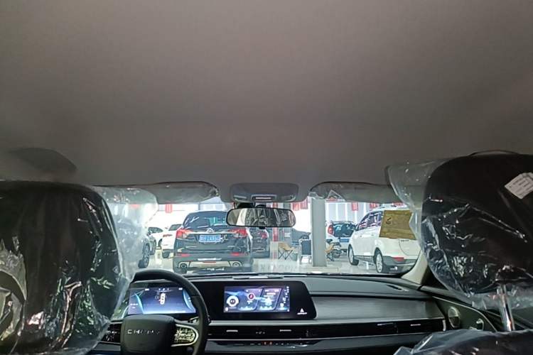 Used Chery Fengyun A8 2025 Model 70km Standard Version Headliner
