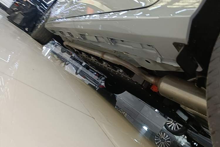 Used Chery Fengyun A8 2025 Model 70km Standard Version Left Side Sill