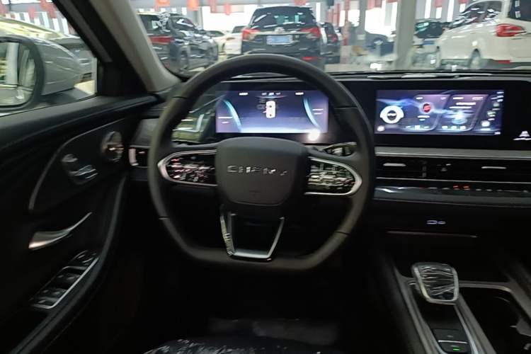 Used Chery Fengyun A8 2025 Model 70km Standard Version Steering Wheel