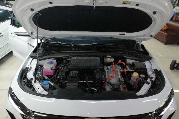Used Chery Fengyun A8 2025 Model 70km Basic Version Engine Bay