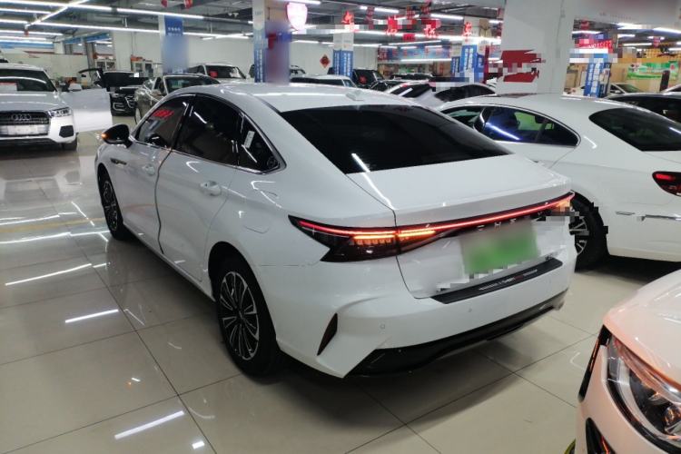 Used Chery Fengyun A8 2025 Model 70km Basic Version Rear Left 45 Deg