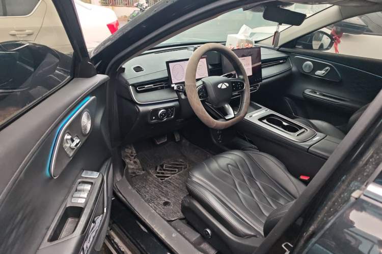 Used Chery Fengyun A8L 2025 1.5 TGDI 145 km Luxury Version Driver Seat