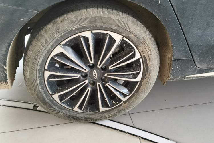 Used Chery Fengyun A8L 2025 1.5 TGDI 145 km Standard Version Exterior 1
