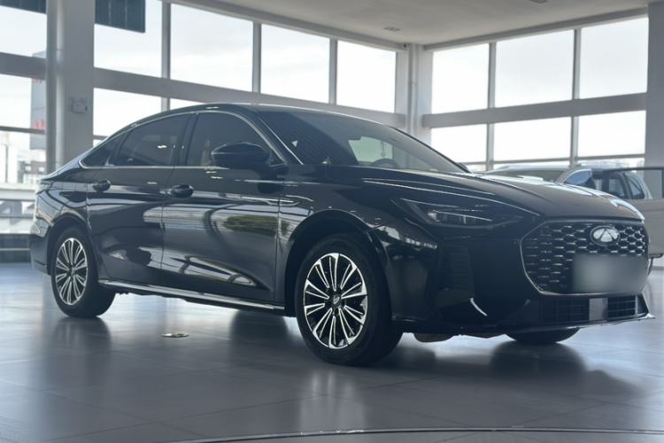 Used Chery Fengyun A8L 2025 1.5 TGDI 145 km Standard Version Exterior 2