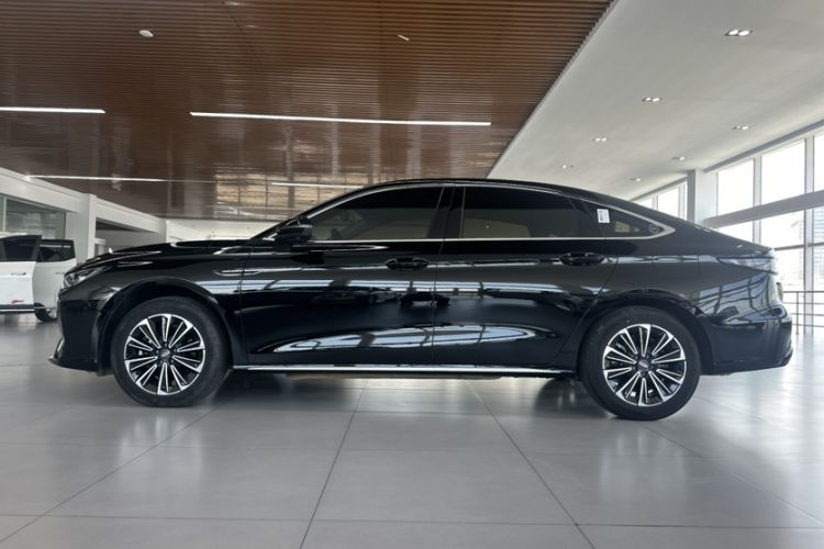 Used Chery Fengyun A8L 2025 1.5 TGDI 145 km Standard Version Exterior 6