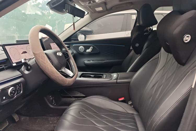 Used Chery Fengyun A8L 2025 1.5 TGDI 145 km Luxury Version Left Front Seat