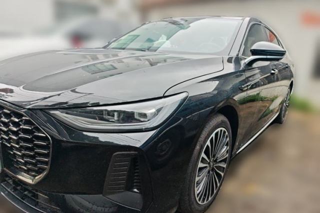 Used Chery Fengyun A8L 2025 1.5 TGDI 145 km Luxury Version
