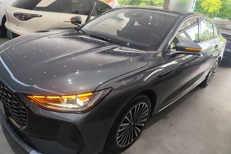 Used Chery Fengyun A8L 2025 1.5 TGDI 145 km Luxury Version Guazi used car, China used car export, Used car for sale, Used cars, Cheapest cars for sale