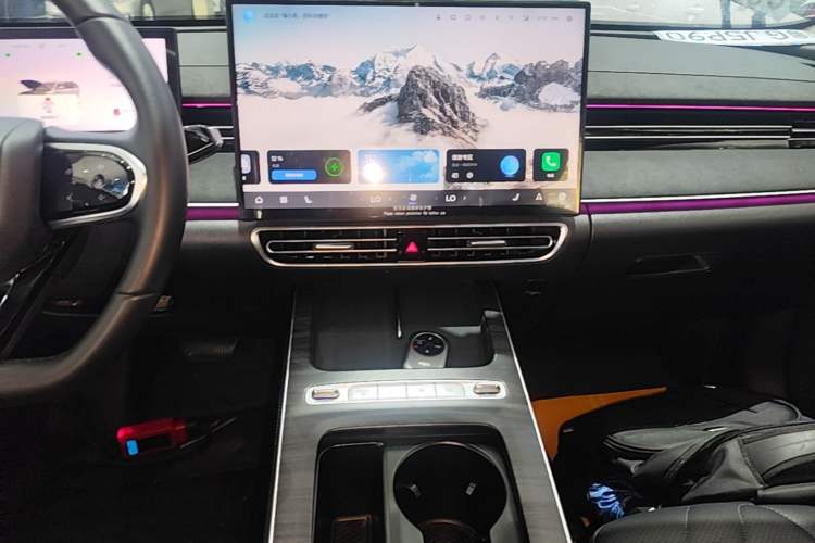 Used Chery Fengyun A8L 2025 1.5 TGDI 145 km Luxury Version Audio And AC Panel