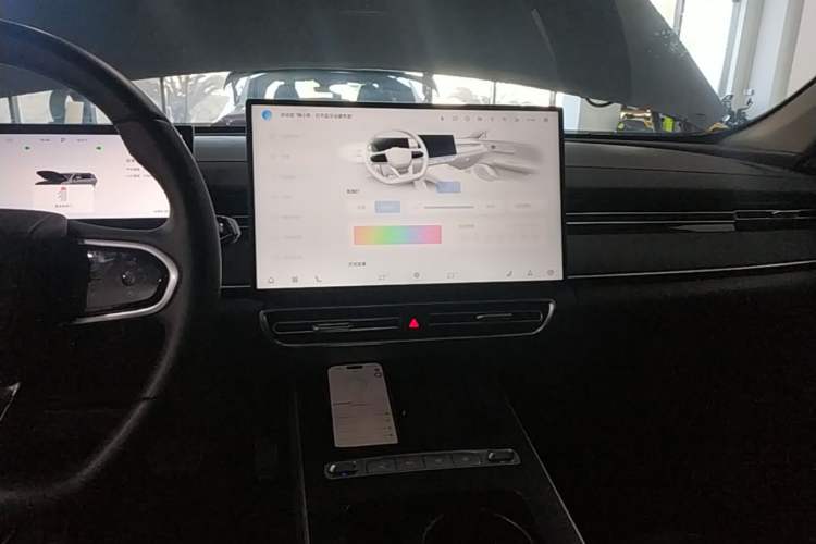 Used Chery Fengyun A8L 2025 1.5 TGDI 145 km Luxury Version Audio And AC Panel