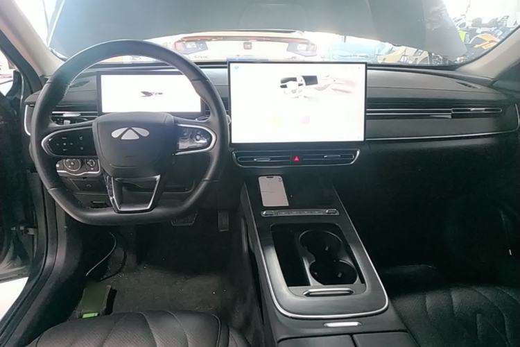 Used Chery Fengyun A8L 2025 1.5 TGDI 145 km Luxury Version Center Console
