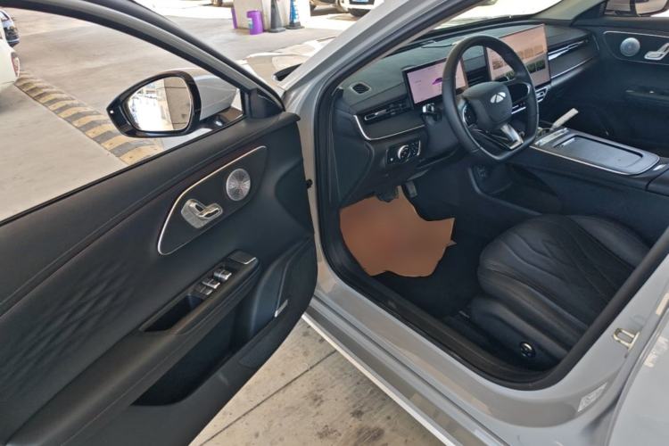 Used Chery Fengyun A8L 2025 1.5 TGDI 145 km Luxury Version Driver Seat