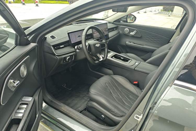 Used Chery Fengyun A8L 2025 1.5 TGDI 145 km Luxury Version Driver Seat