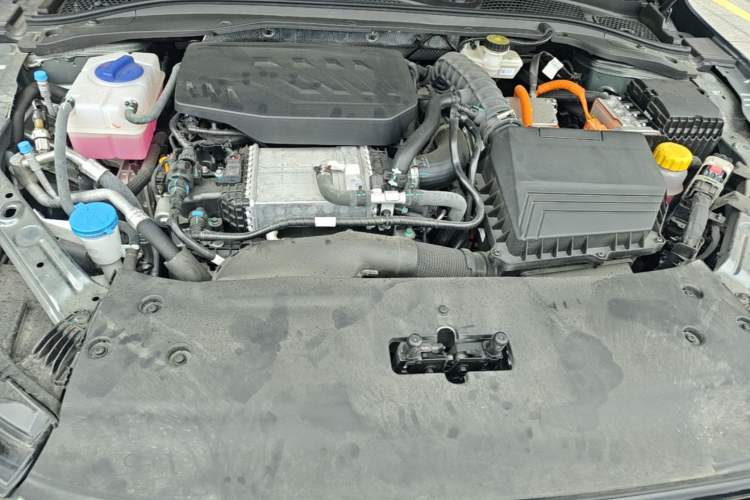 Used Chery Fengyun A8L 2025 1.5 TGDI 145 km Luxury Version Engine Bay