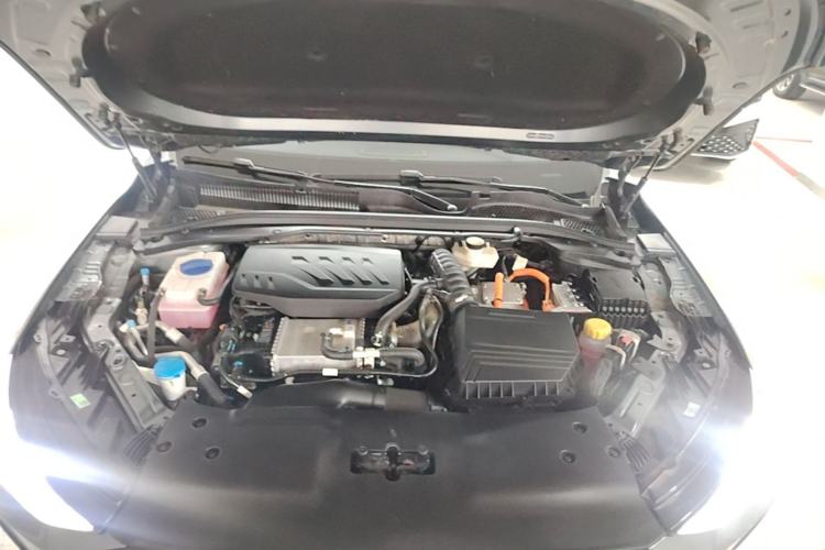 Used Chery Fengyun A8L 2025 1.5 TGDI 145 km Luxury Version Engine Bay