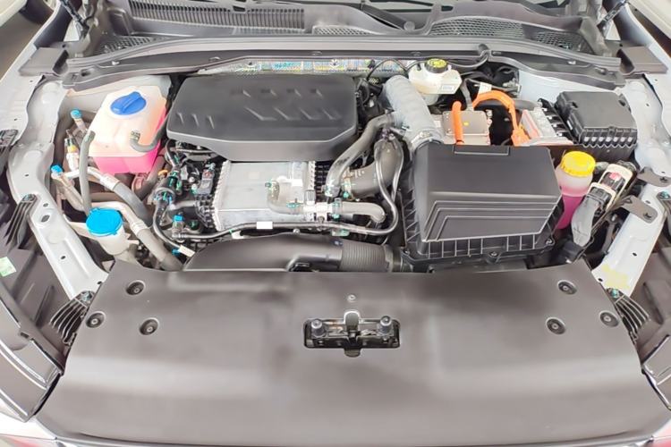 Used Chery Fengyun A8L 2025 1.5 TGDI 145 km Luxury Version Engine Bay