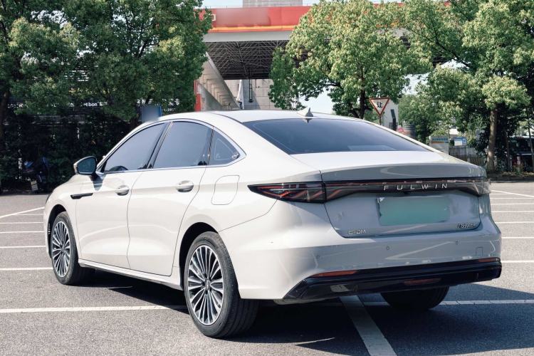 Used Chery Fengyun A8L 2025 1.5 TGDI 145 km Luxury Version Exterior 4