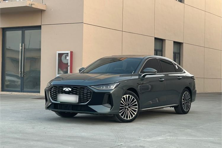 Used Chery Fengyun A8L 2025 1.5 TGDI 145 km Luxury Version Exterior 5