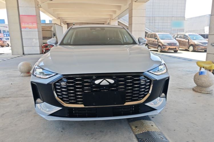 Used Chery Fengyun A8L 2025 1.5 TGDI 145 km Luxury Version Front