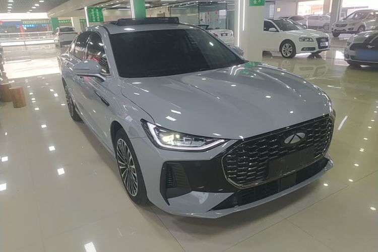 Used Chery Fengyun A8L 2025 1.5 TGDI 145 km Luxury Version Front Right 45 Deg