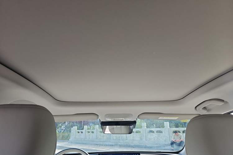 Used Chery Fengyun A8L 2025 1.5 TGDI 145 km Luxury Version Headliner