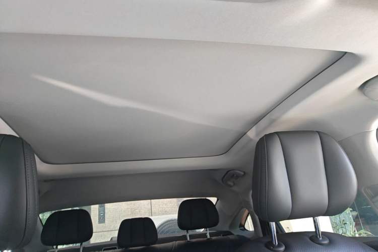 Used Chery Fengyun A8L 2025 1.5 TGDI 145 km Luxury Version Headliner
